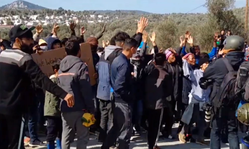 Άγρια συμπλοκή με αλλοδαπούς μετανάστες στο κέντρο της Μυτιλήνης